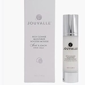 Detox and purify the skin with Jouvalle RICH CLEANSE MOISTURIZE BOOSTER MOUSSE